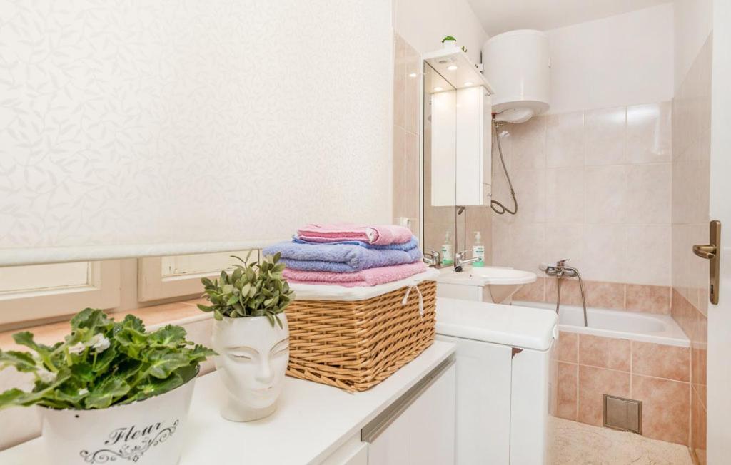 Sunset Apartment With Sea View Povljana Bagian luar foto