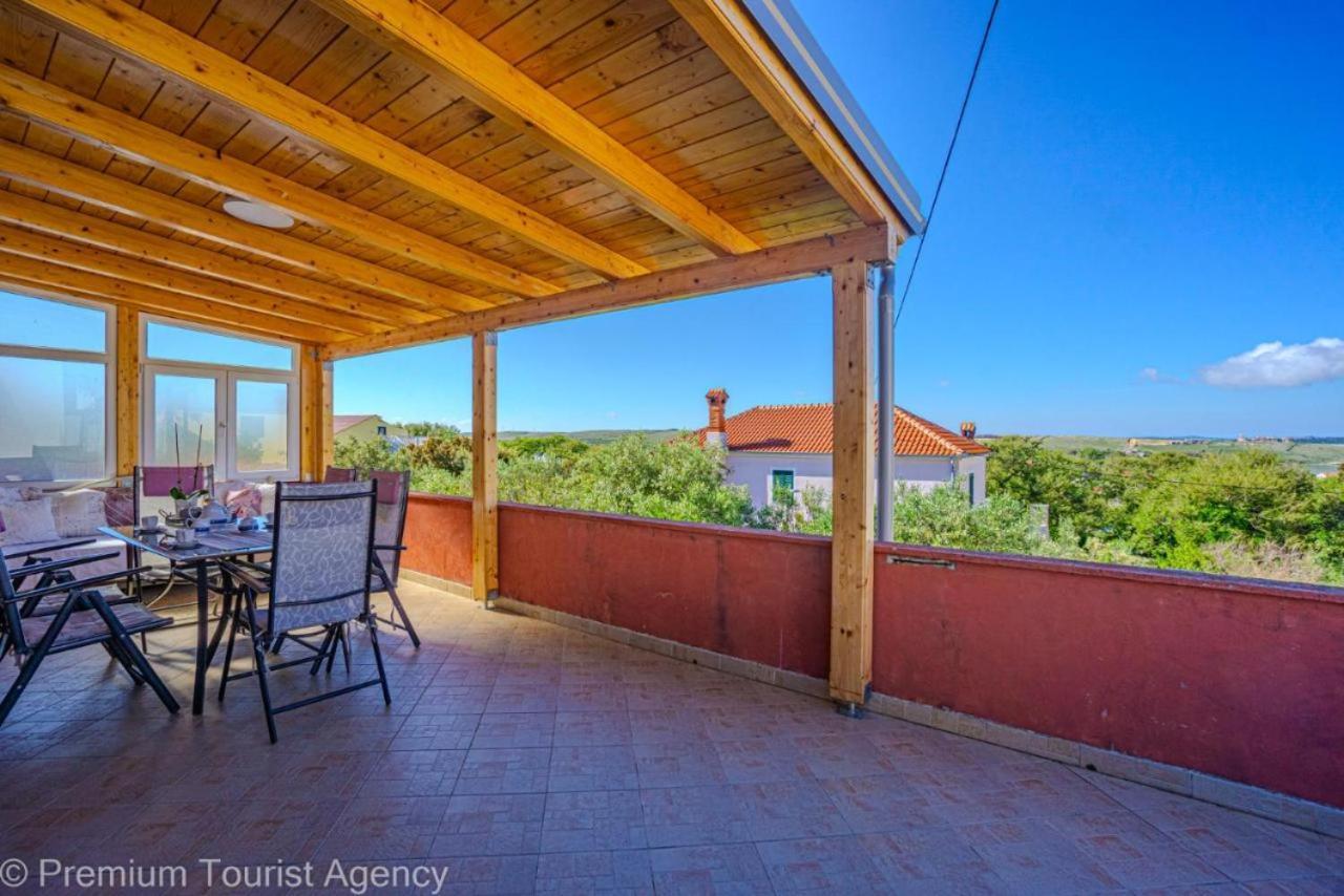 Sunset Apartment With Sea View Povljana Bagian luar foto