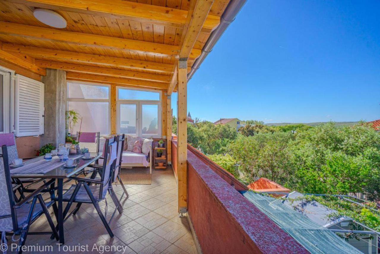 Sunset Apartment With Sea View Povljana Bagian luar foto